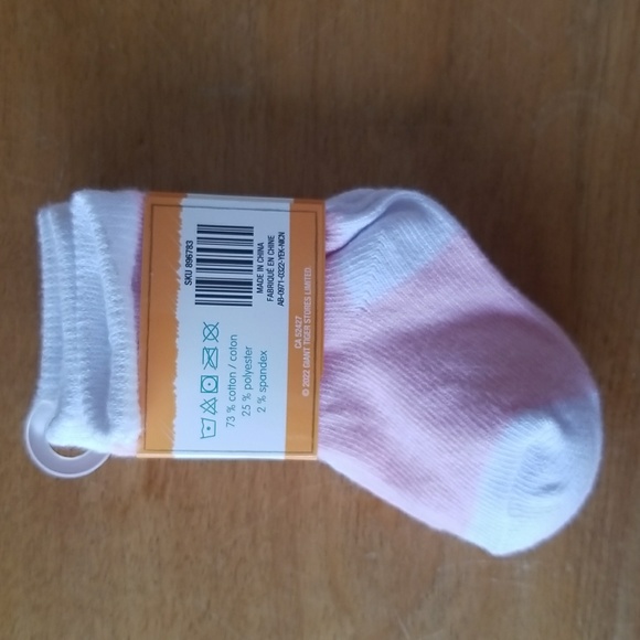 0-3 Month Girls Bundle - Picture 8 of 9